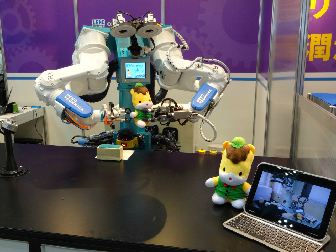 【開発事例】ツインアームロボット「ケンタ君」